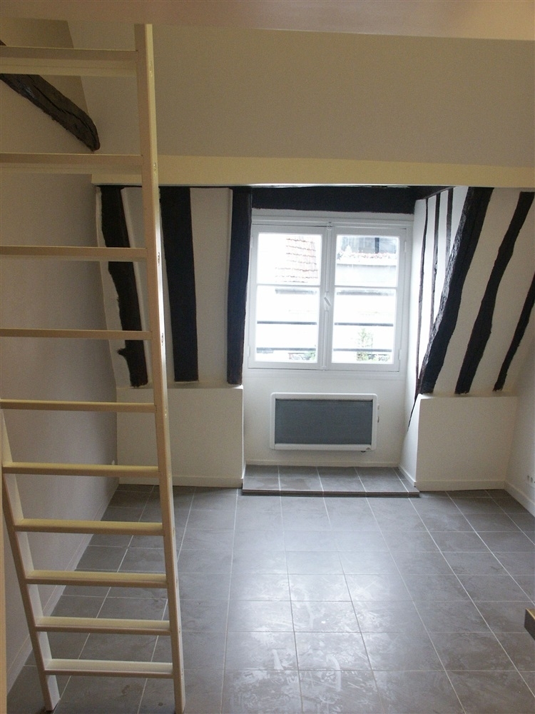 Vue du séjour depuis l'entrée
