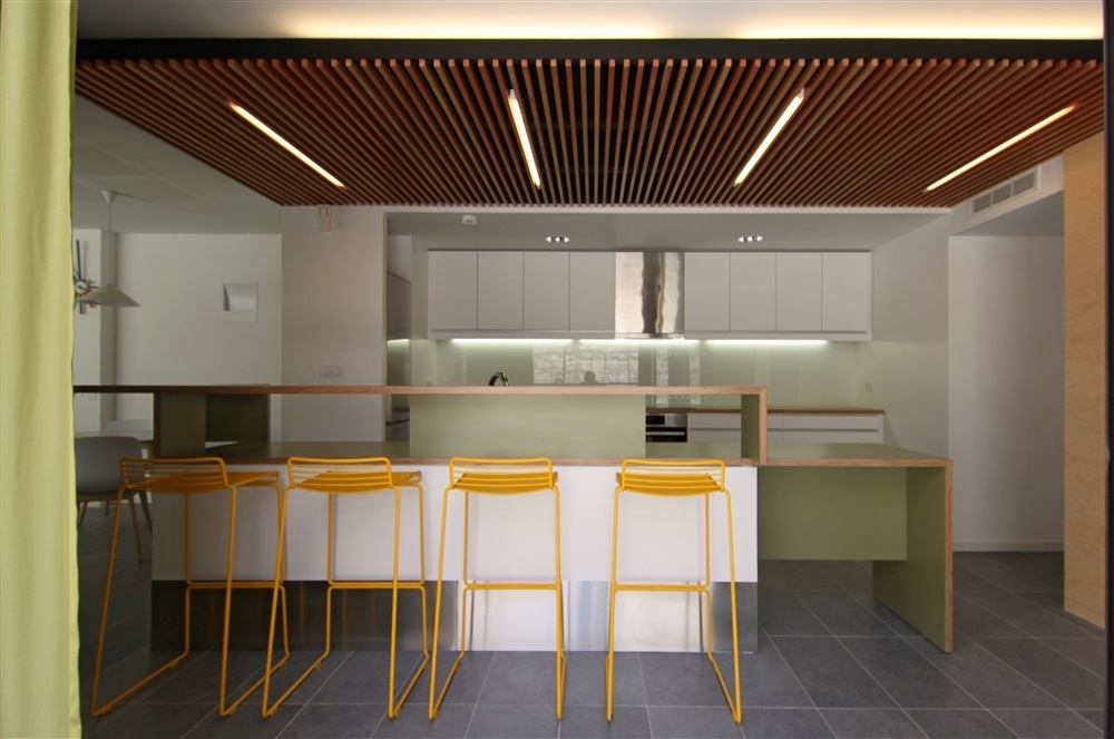 Coté cour - bar & réfectoire
