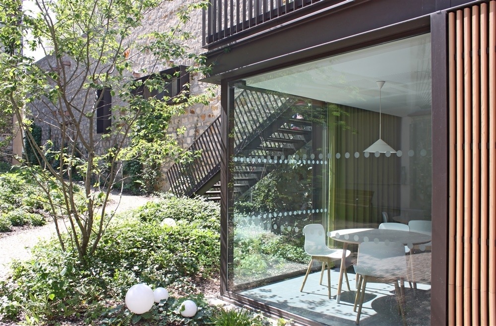 la salle à manger dans le jardin
